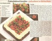 Čokoládová kostka s jahodami a šlehačkou